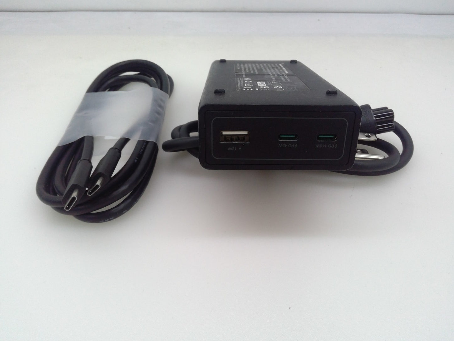 j5create 185W GaN PD3.1 USB-C 3-Port Laptop Super Charger JUP37185 W/C to C