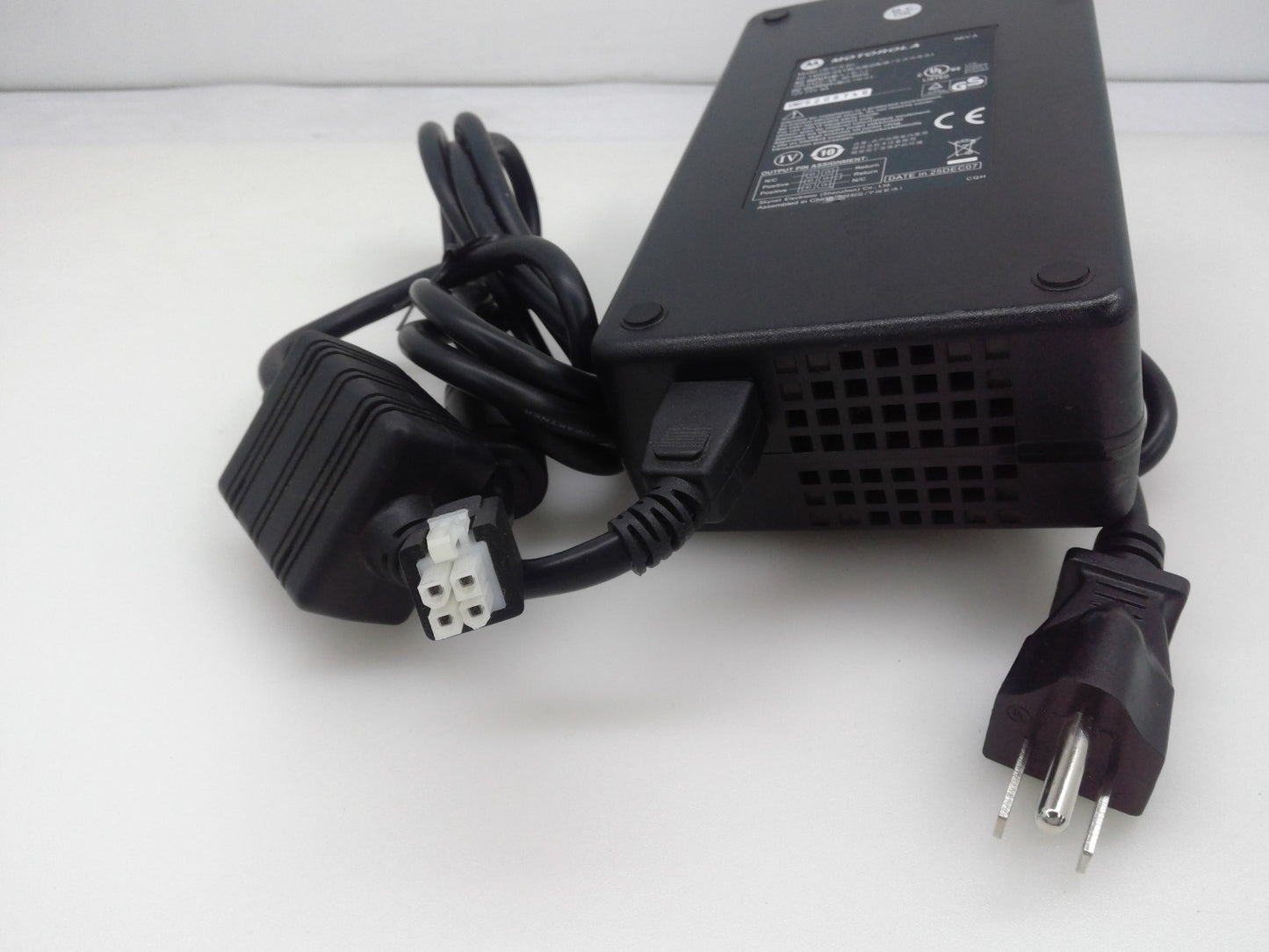 OEM Motorola 50-14000-241R 100-240V-3A 50/60Hz 12V 9A W/Cable /Cord