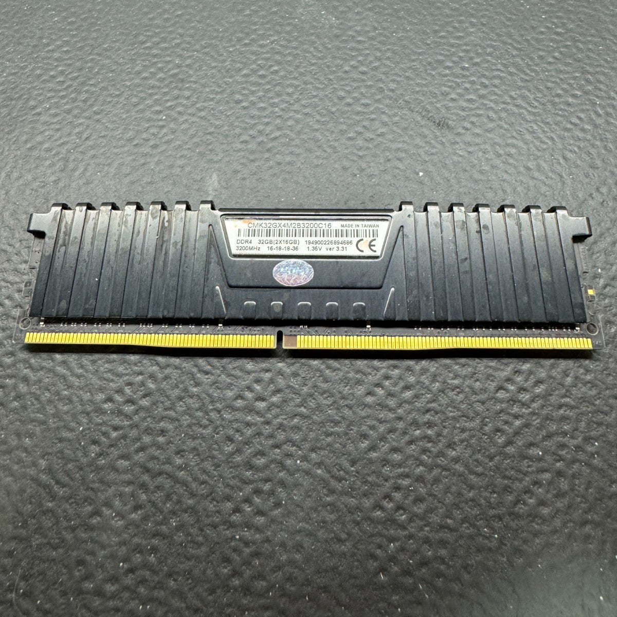 Corsair Vengeance 16GB (1x16GB) DDR4 3200MHz Ram Memory CMK32GX4M2B3200C16