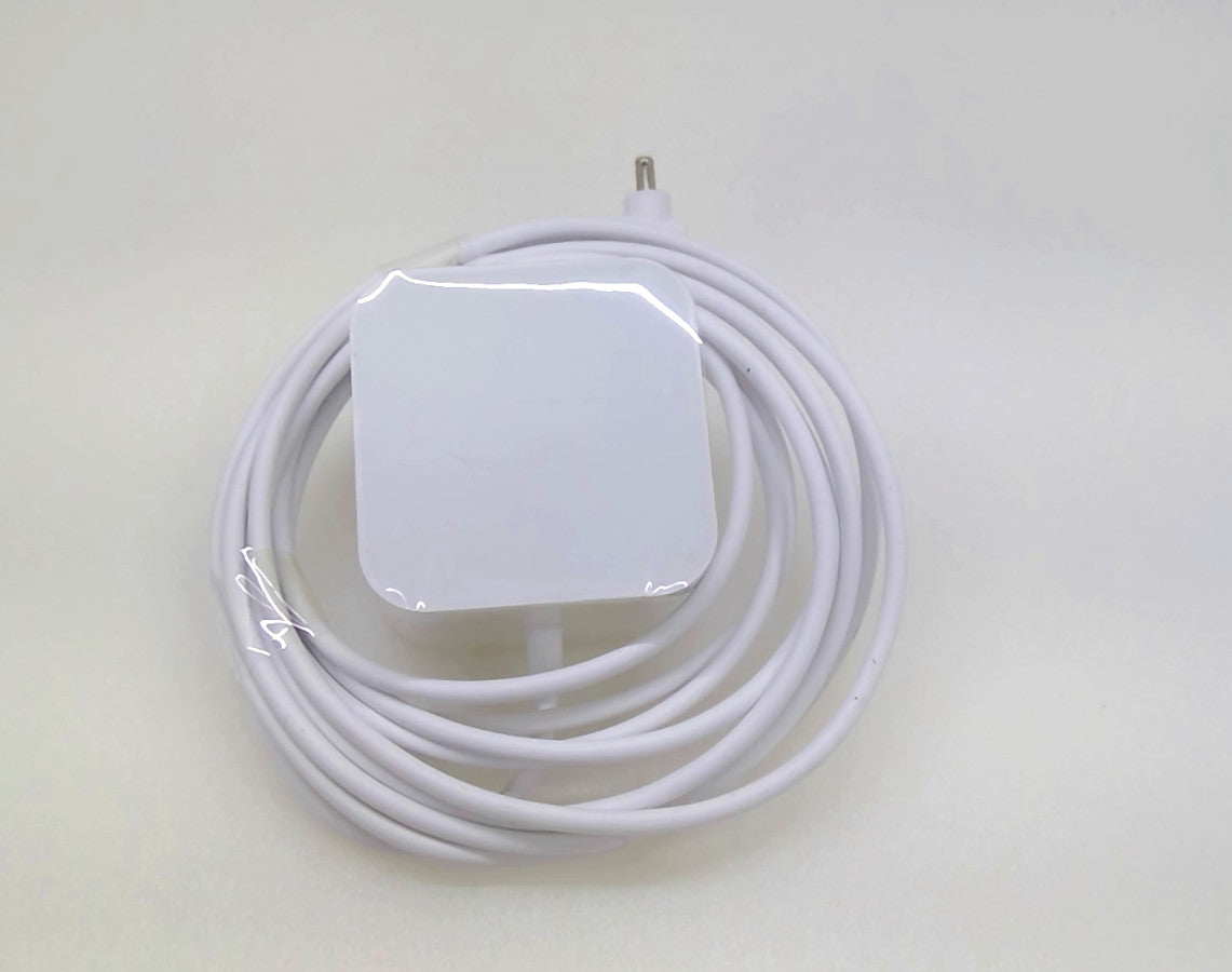 New Genuine Amazon Lite-On PS96CW 21W AC Adapter 15V 1.4A PA-1210-1AT1 White