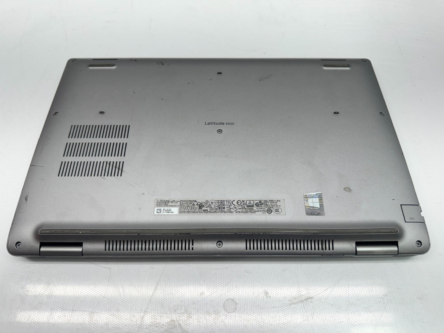 Dell Latitude 5520 15.6" i5-1135G7@2.4GHz 16G RAM 256GB SSD Windows 11 *Read*