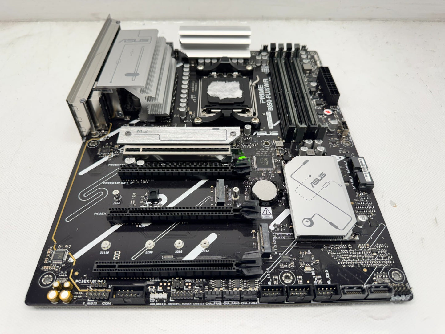 ASUS PRIME B850-PLUS WIFI Motherboard DDR5 AMD  Socket AM5 *READ*