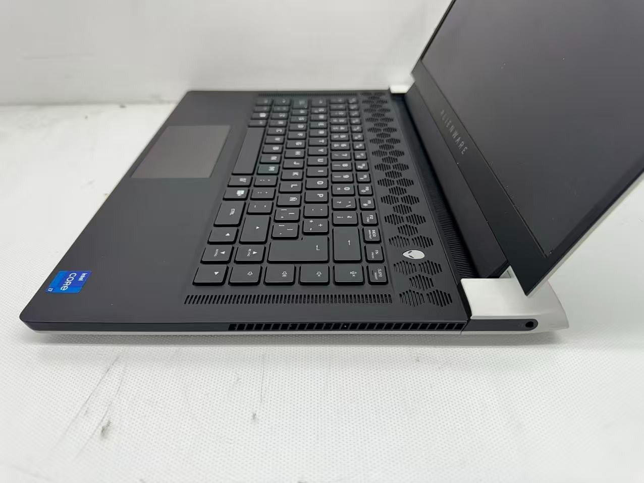 Dell Alienware x15 R1 15.6" Intel i7-11800H@2.3GHz 16GB 512GB RTX 3060 W/AC READ