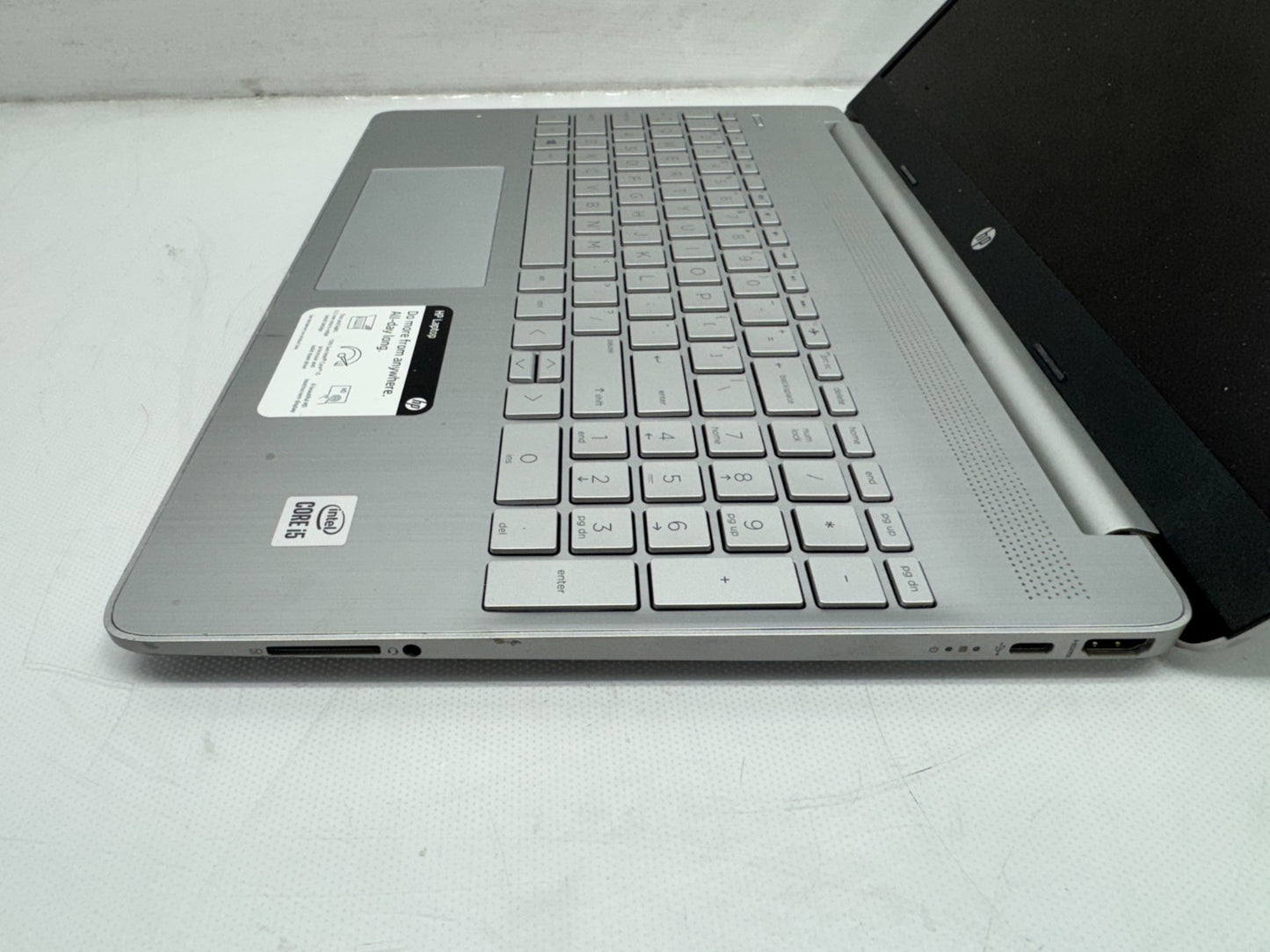 HP Laptop 15-dy1043dx Touch Intel i5-1035G1@1.0GHz 16GB 256GB Win11 W/AC *READ*