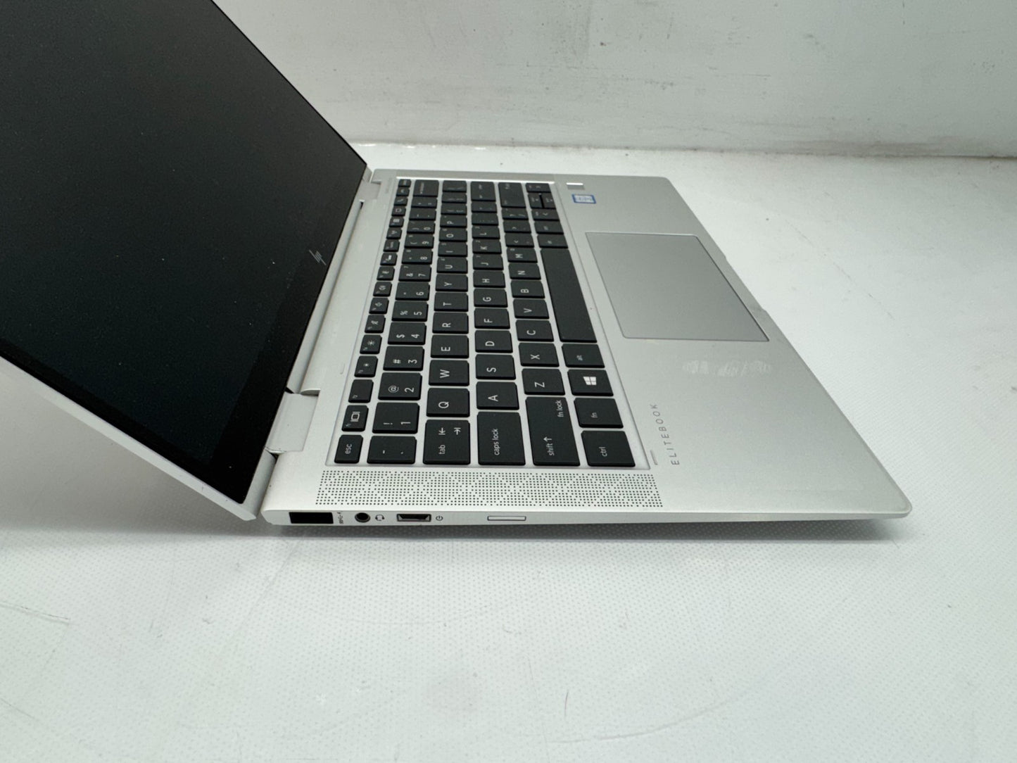 HP EliteBook 1030 G3 13.3" FHD i7-8665U@1.90GHz 16GB RAM 256GB SSD Win11 *READ*
