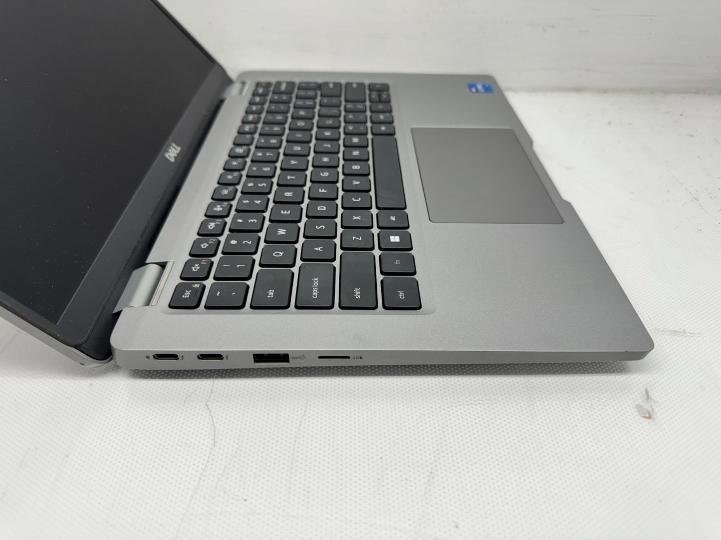 Dell Latitude 5330 LT Intel FHD i7-1265U@1.8GHz 16G 256G Win 11 w/AC