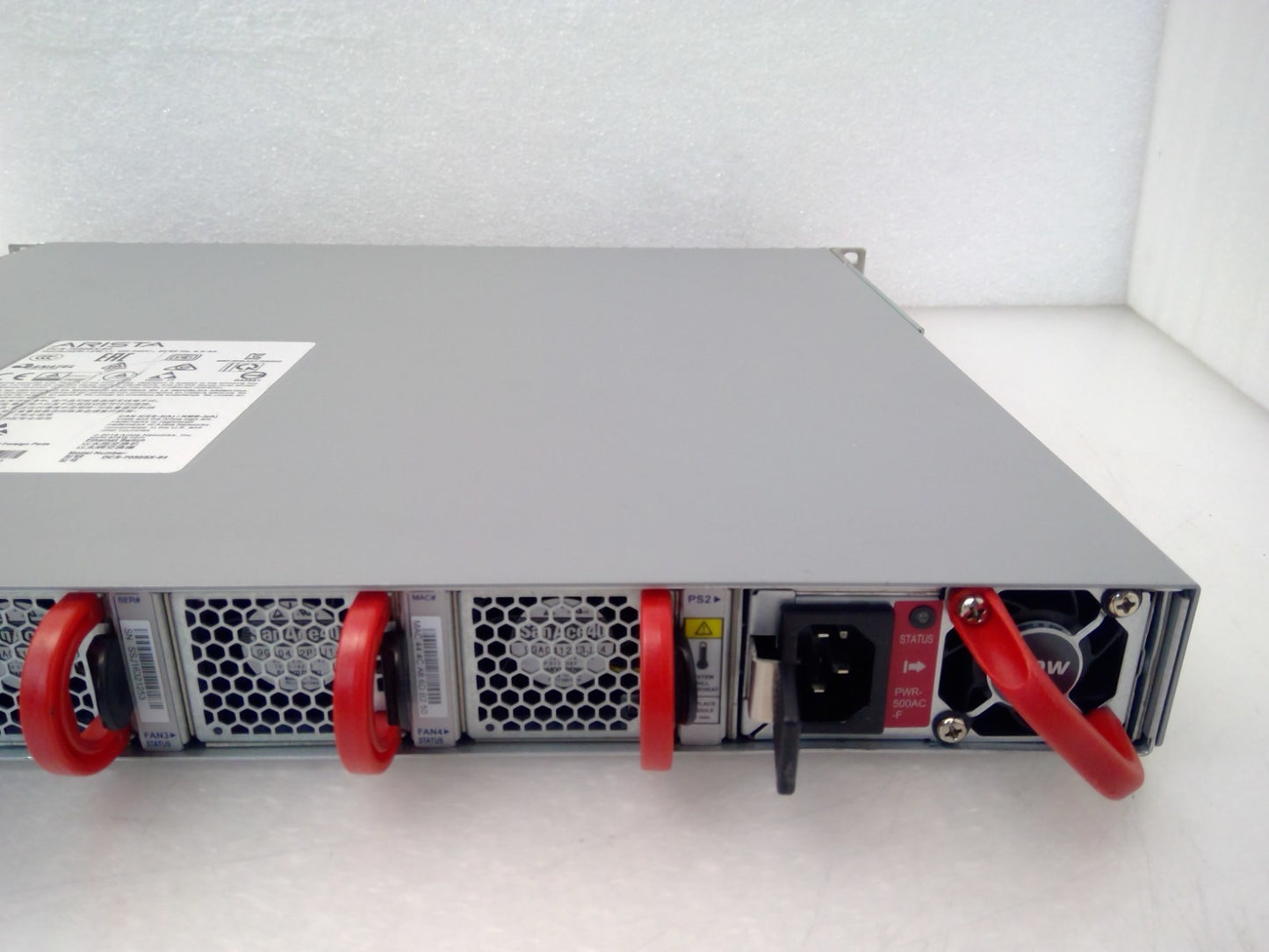 Arista DCS-7050SX-64-F 48x10GbE SFP+ 4xQSFP+ Front-to-Rear Air 2X PWR-500AC-F