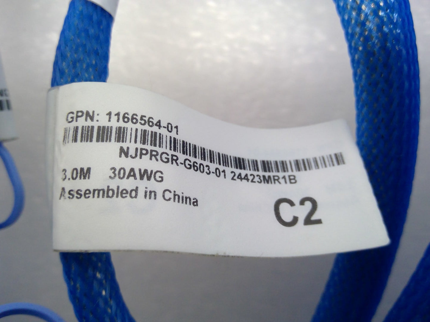 Amphenol NJPRGR-G603-01 3m 30AWG 400G OSFP to 2x200G QSFP-56 DAC 1166564-01