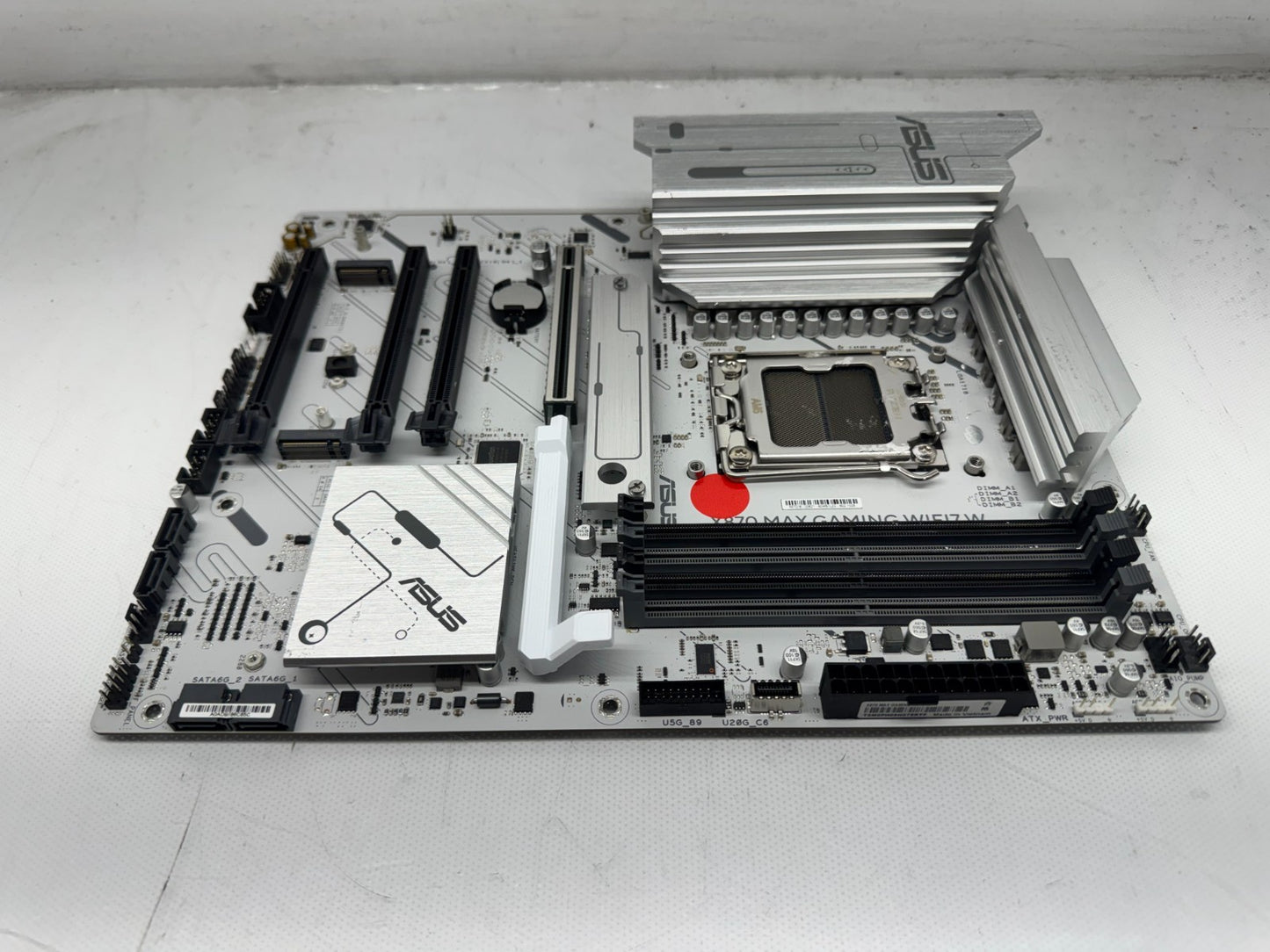*For Parts* ASUS X870 GAMING WIFI7 W Socket AM5 DDR5 PCIE 5.0 x 16 Motherboard