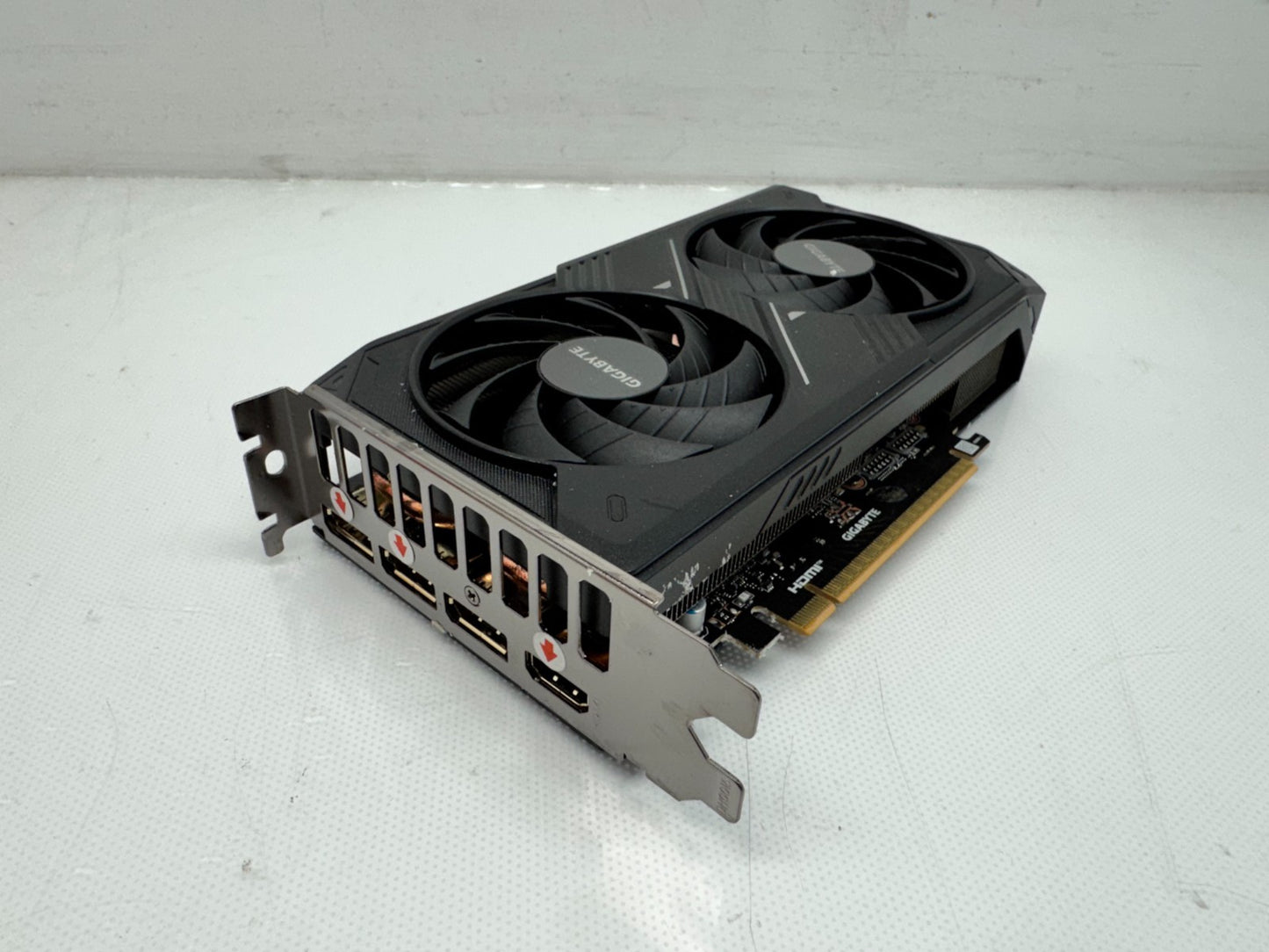 GIGABYTE RTX 5060 WindForce MAX OC 8GD Graphics Card GV-N5060WF2MAX-8GD *READ*