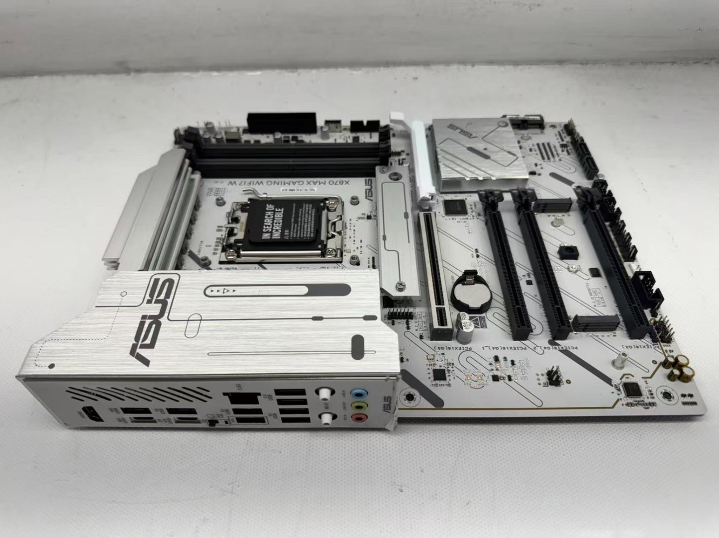 ASUS X870 MAX GAMING WIFI7 W Motherboard AMD AM5 DDR5
