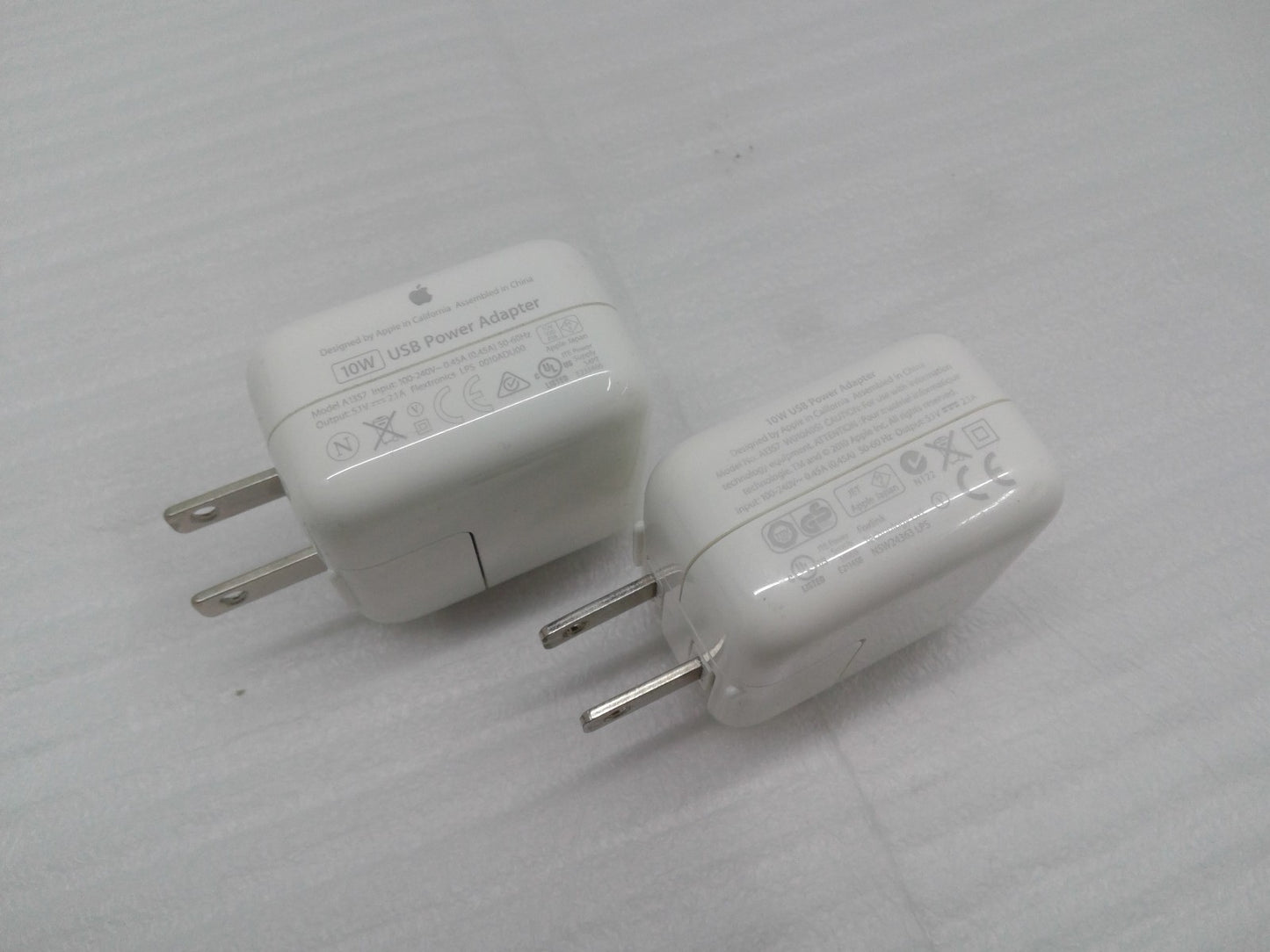 Lot Of 2  Apple 10W USB Power Adapter Wall Charger A1357 Universal iPod iPhone
