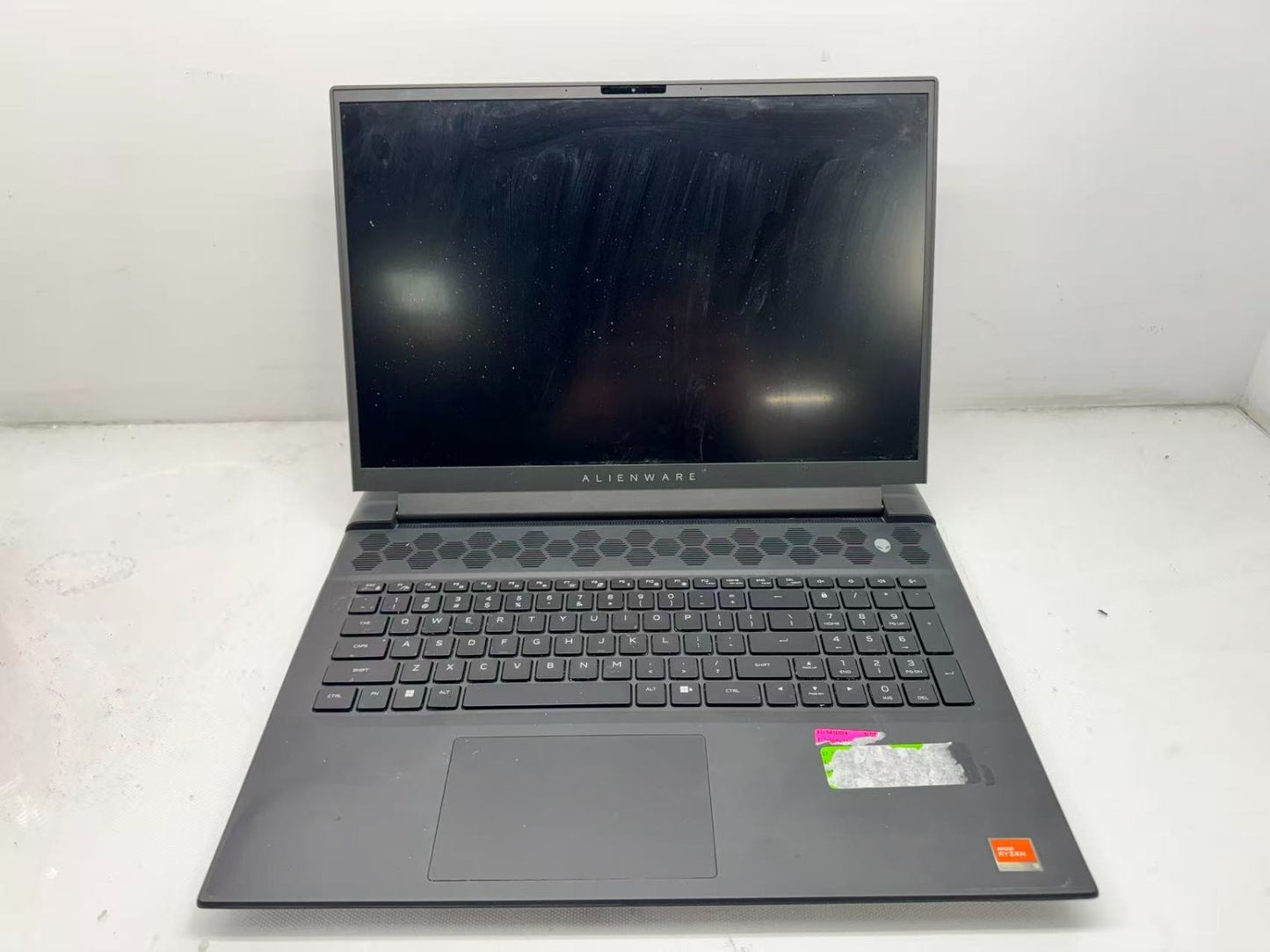 Dell Alienware M18 R1 18" Ryzen 9 7945@2.5GHz 32GB RAM 1TB SSD RX 7900M *READ*