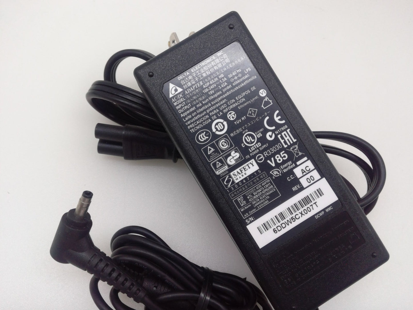 Delta 19V 3.42A 65W Charger Power Supply 3.0*1.1mm Tip AC Adapter ADP-65JH HB