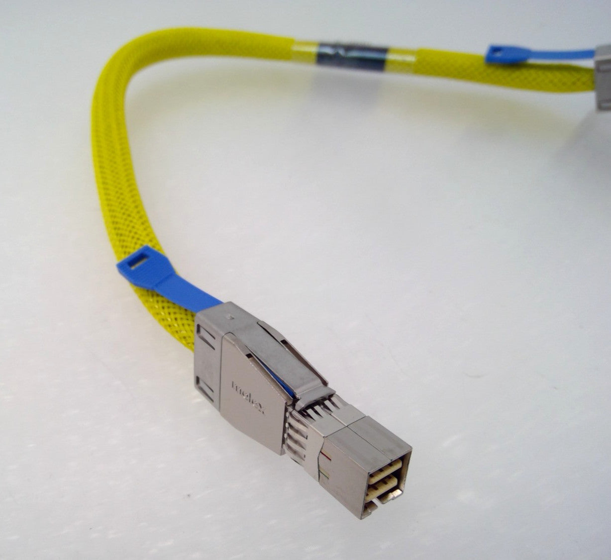 MOLEX Mini-SAS HD Cable SFF-8644 to SFF-8644 0.4m 30AWG 1154991-03/2040423090