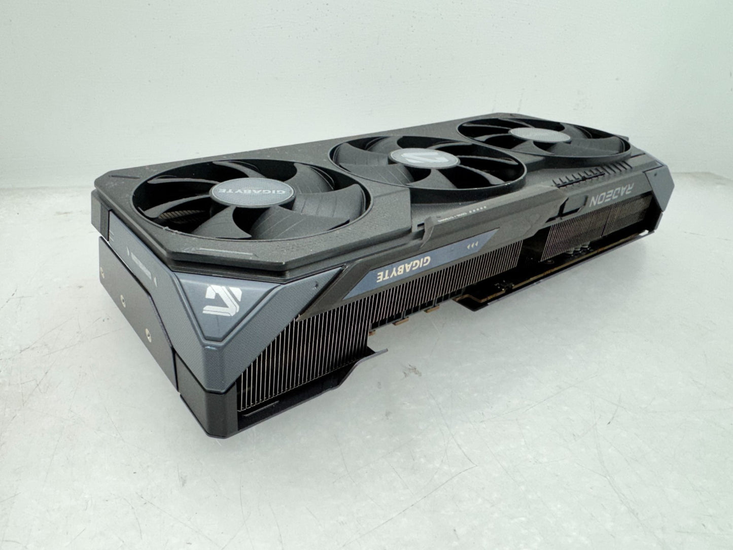 For Parts GIGABYTE Radeon RX 9070 XT GAMING GDDR6 OC 16GB *READ*