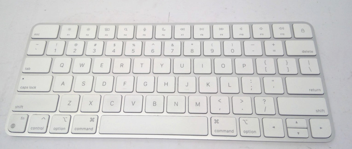 Apple Magic Keyboard Model A2450 Silver WHITE