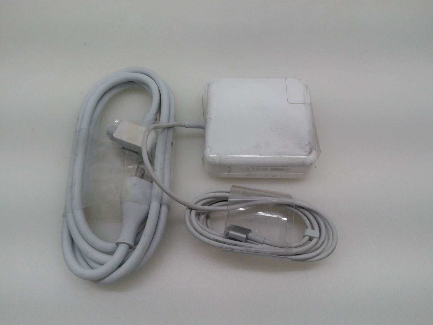 GENUINE  APPLE A1424 MACBOOK PRO RETINA MAGSAFE 2 85W AC POWER ADAPTER