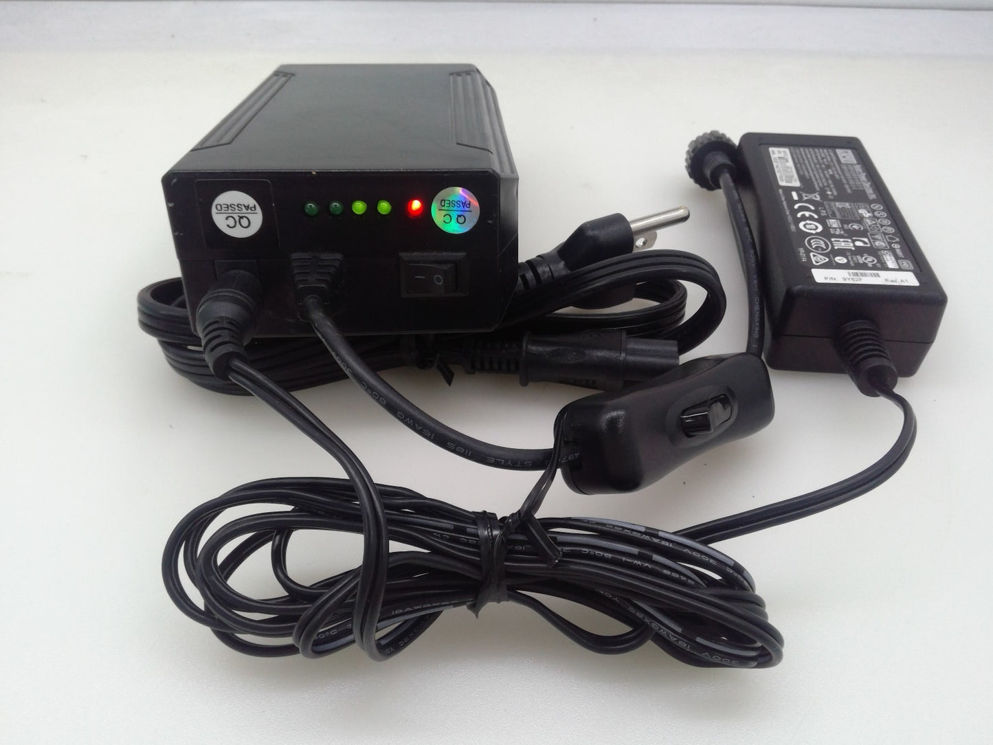 Power Bank 12V Rechargeable Lithium Ion Battery Pack 8300Mah Multi YB-1208300