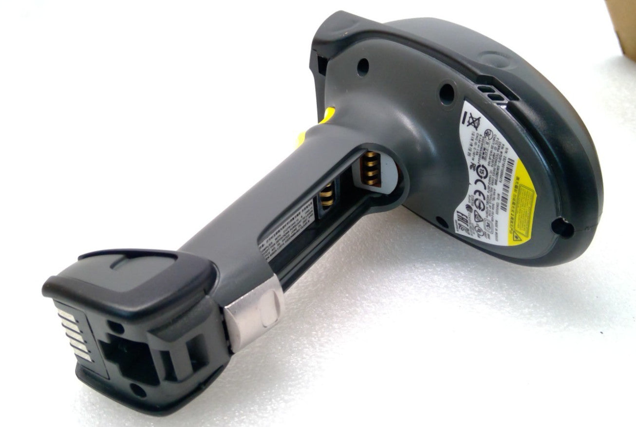 NEW Motorola Symbol Barcode Scanner MT2070 -SD4D62370WR W/Battery