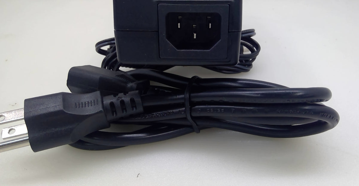 StarTech.com 20V 4.5A 90W AC/DC Power Adapter 200090E Switching Power Supply