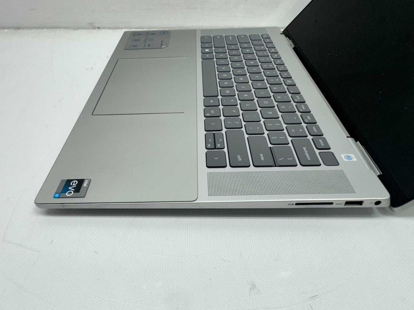 Dell Inspiron 16 7620 16"2-in-1 Touch i7-1260P@2.1GHz 16G RAM 256GB SSD W/AC