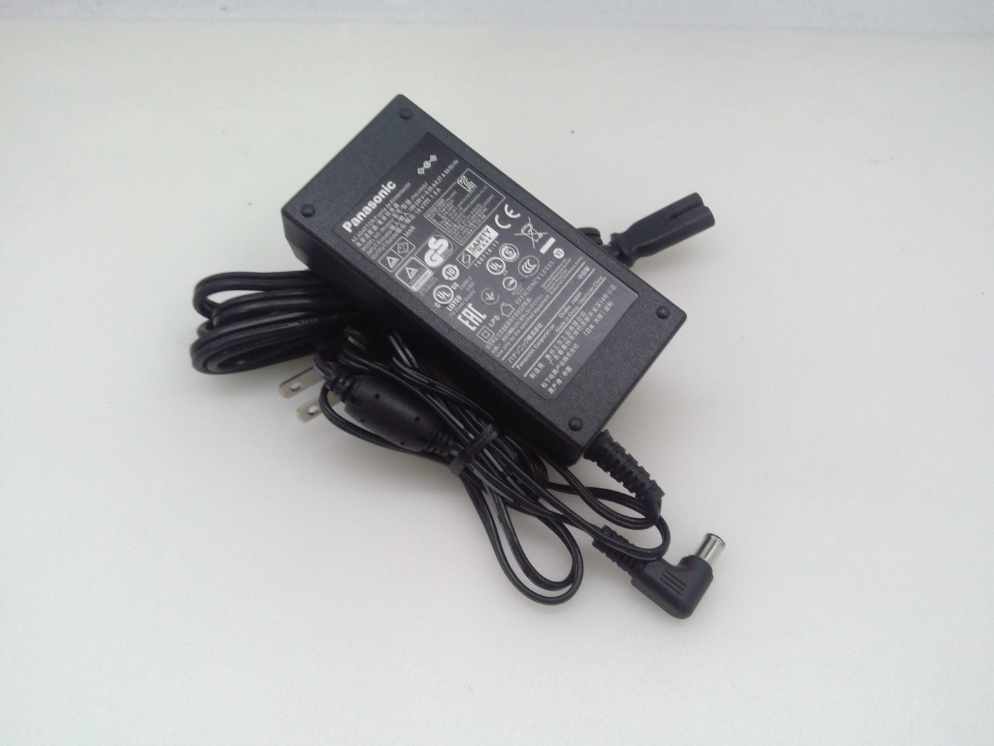 Genuine Panasonic PNLV6507 16V 1.5A  24W AC Power Supply Adapter
