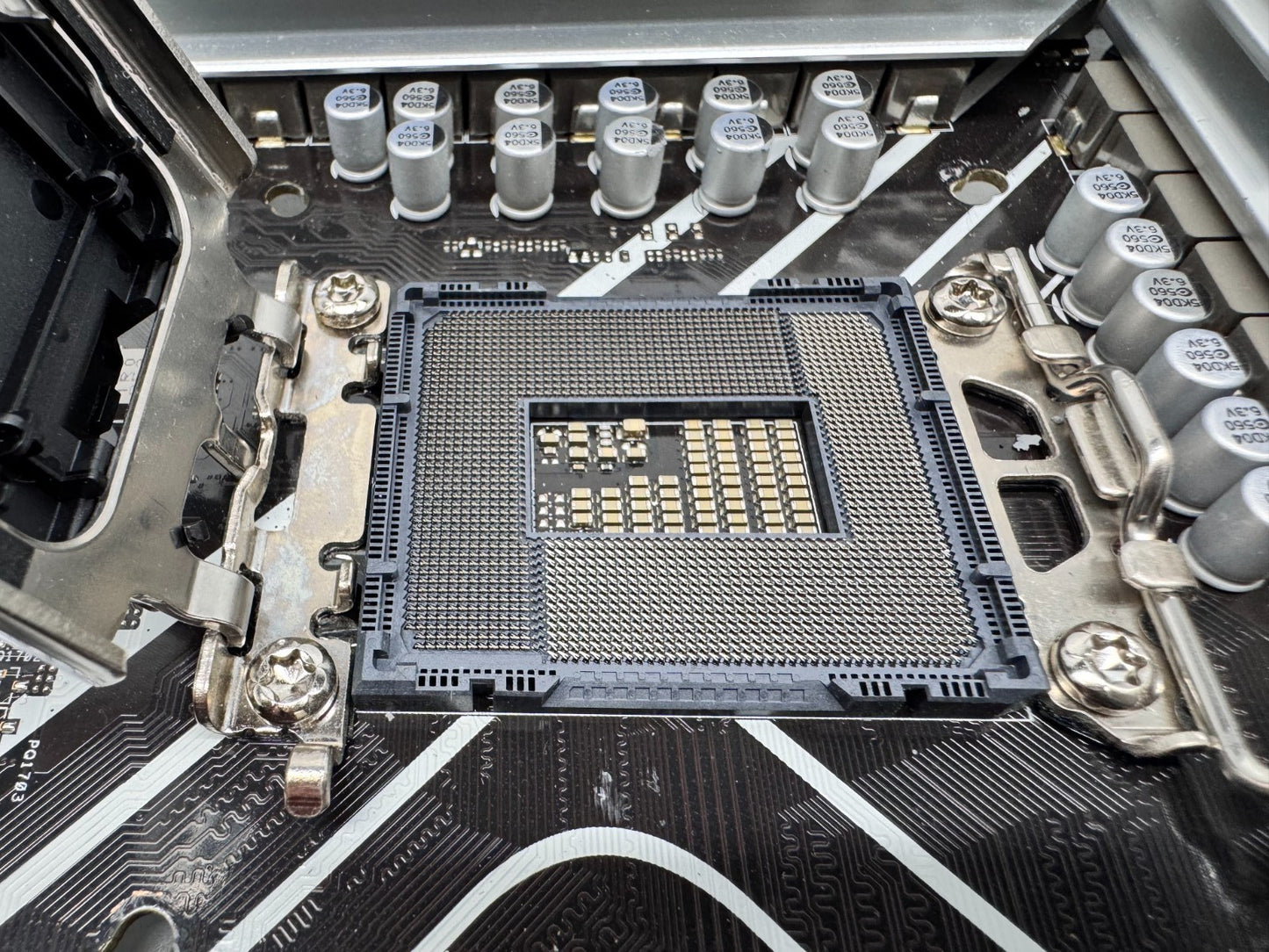 ASUS PRIME Z690-P WIFI LGA1700(Intel 12th Gen) ATX Motherboard No WIFI *READ**