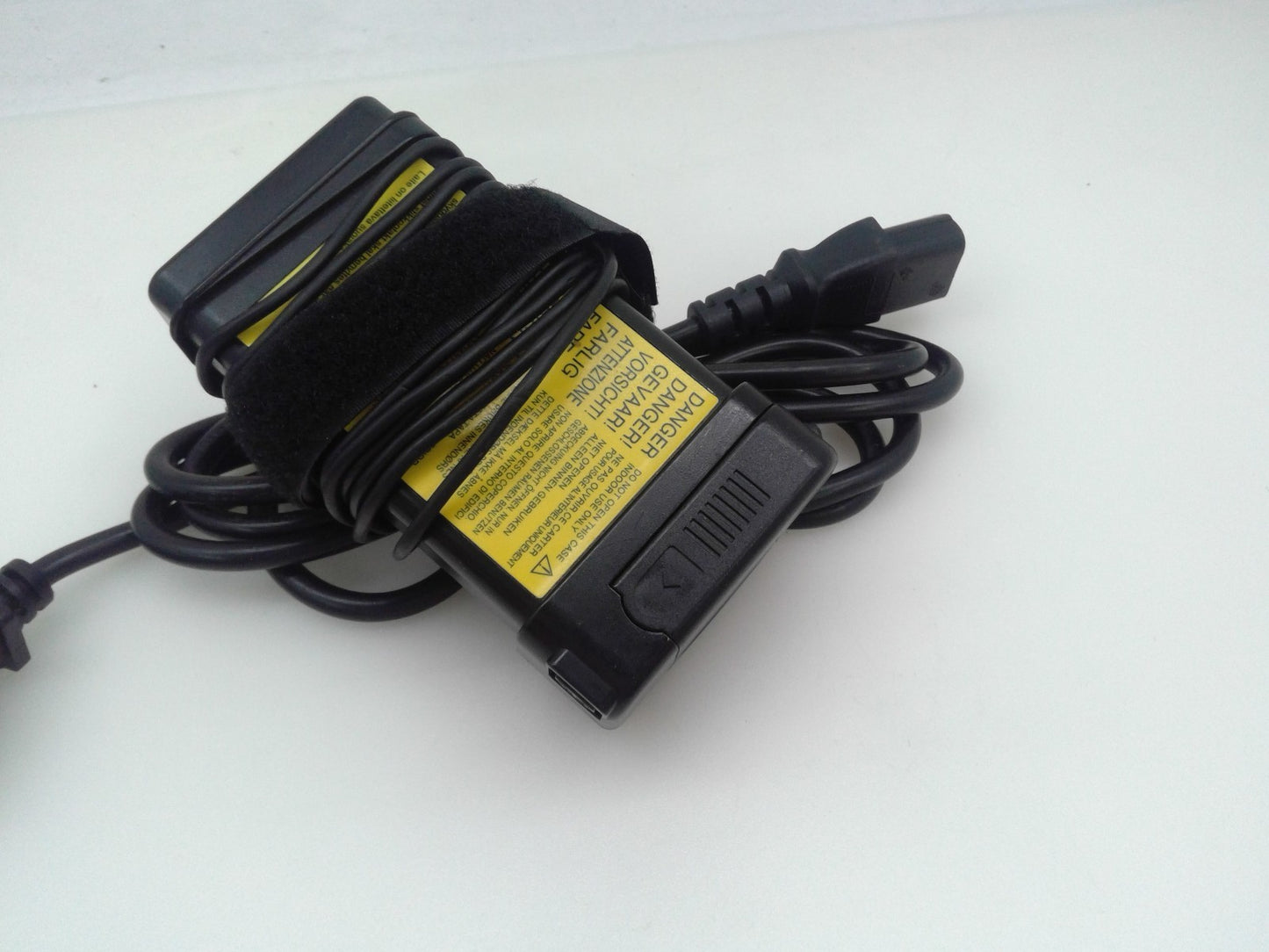IBM Thinkpad PC Computer AC Adapter 85G6670 4 Pin 16-10V 2.2-3.2A 85G4952 VTG