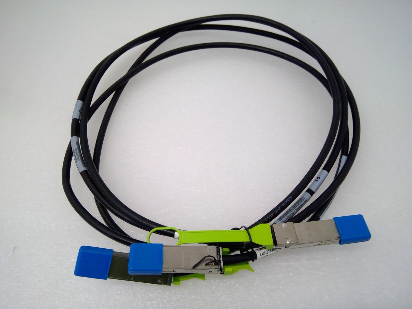 Amphenol 10034632-002LF 100G QSFP28 to 2x50G Breakout Cable 2m  Functional*Read*