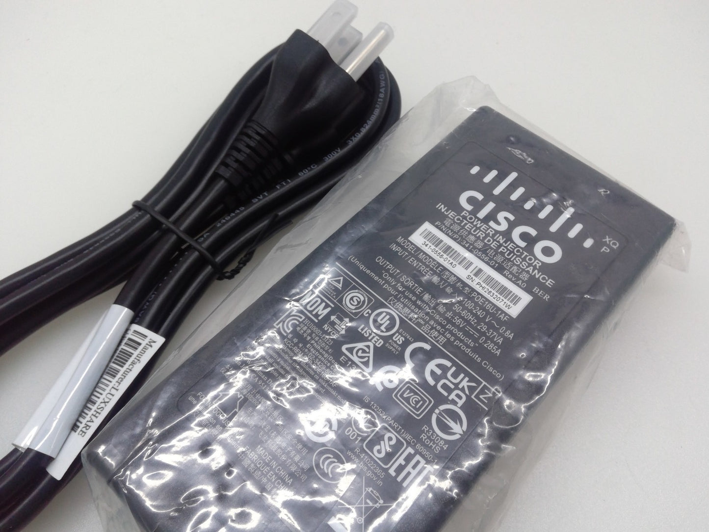 Cisco 341-0556-01 POE16U-1AF 56V  0.285A Power Injector W/ Power Cord New