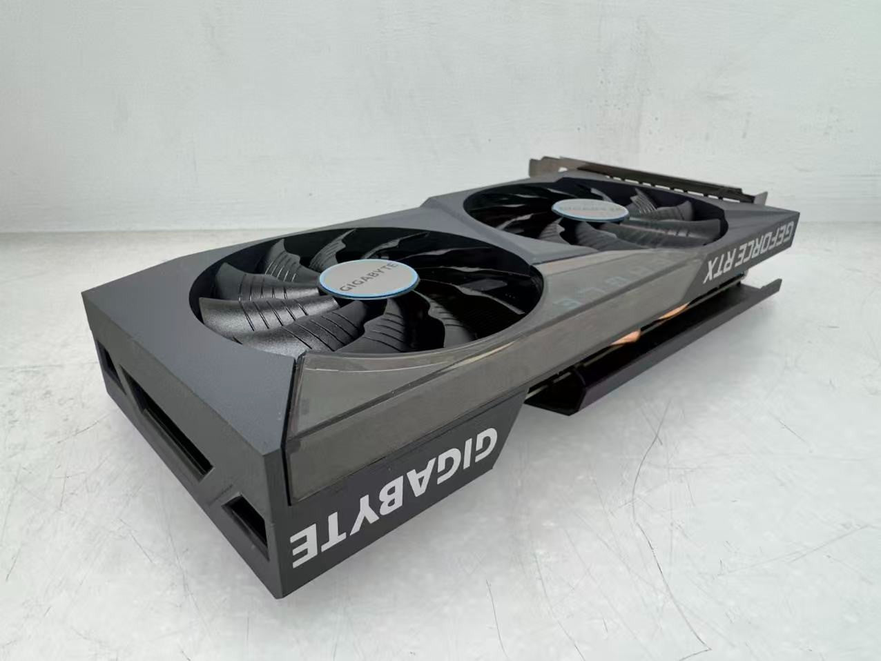 GIGABYTE NVIDIA GeForce RTX 3060 Ti EAGLE OC 8GB Video Card GV-N306TEAGLE-OC-8GD