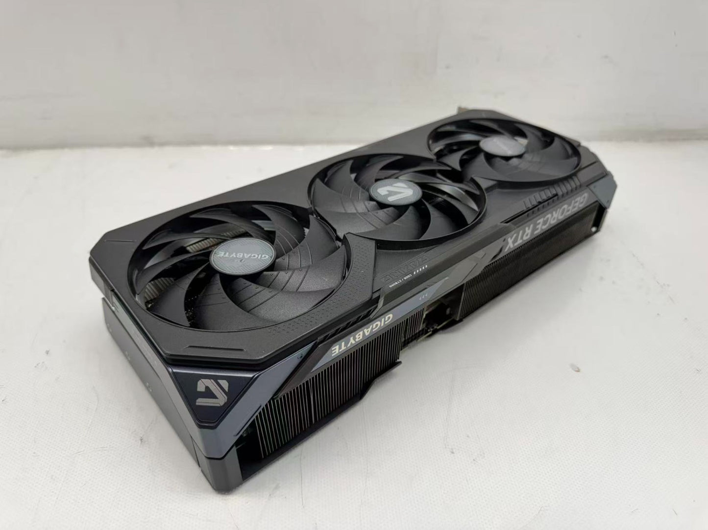 GIGABYTE GeForce RTX 5090 Gaming OC 32GB GDDR7 GPU GV-N5090GAMINGOC-32GD