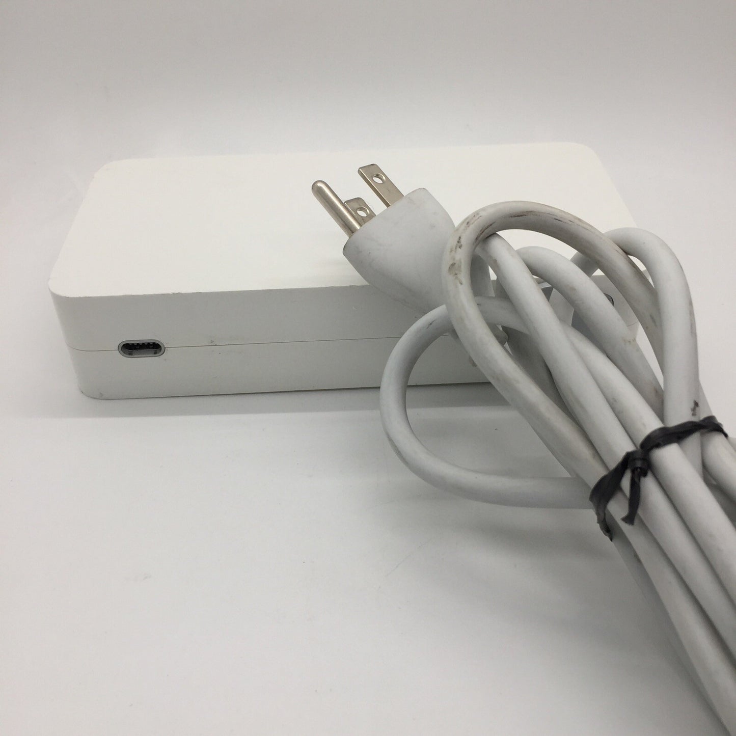 Original Apple A1098 150W Power Supply AC Adapter for 30" Cinema HD Display