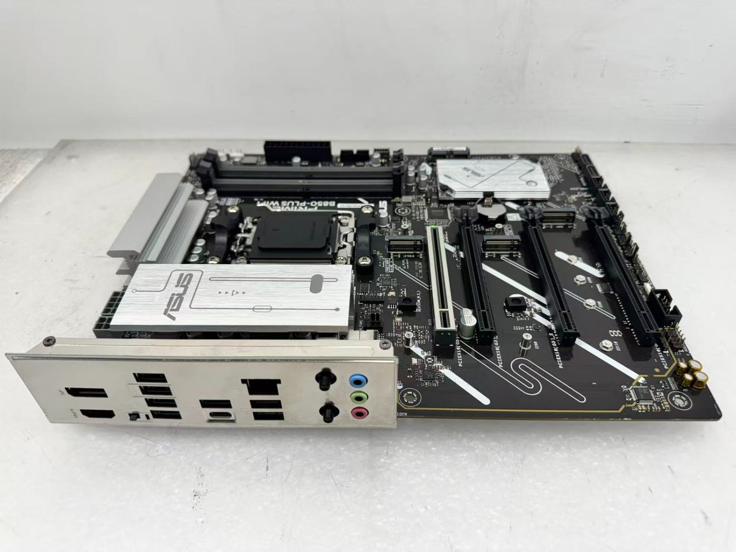 ASUS PRIME B850-PLUS WIFI Motherboard DDR5 AMD Socket AM5 *READ*