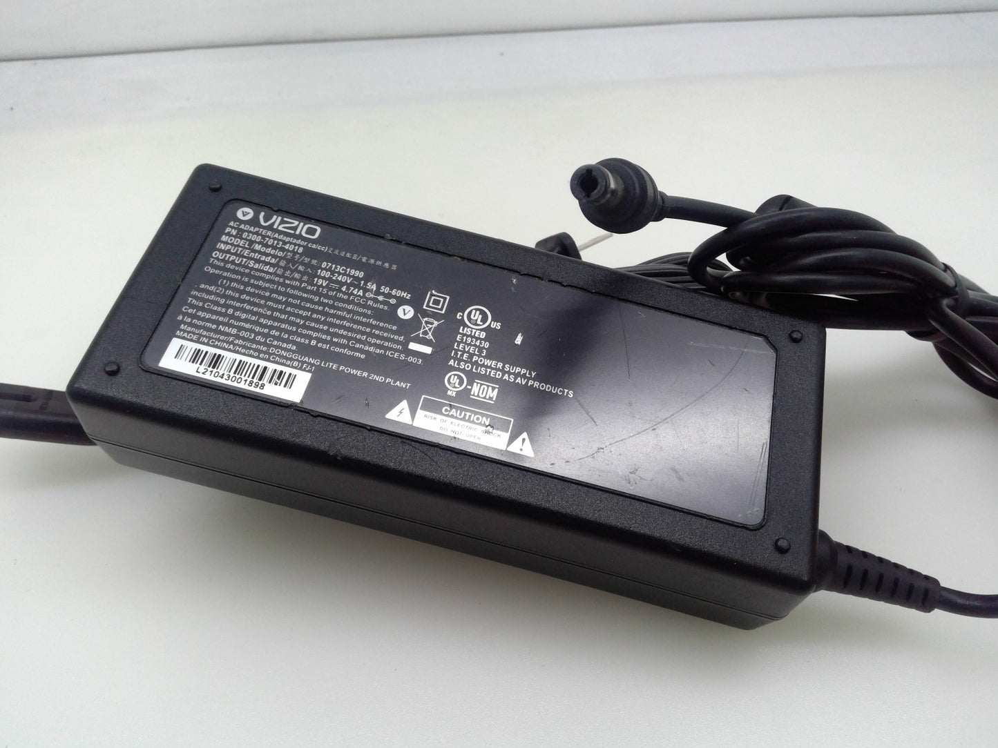 Genuine Vizio 19V 4.74A 90W LED LCD TV E320VP M261VP 03007013-4018 0731C1990