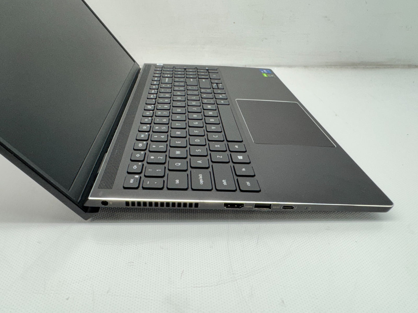 Dell Vostro 15 7510 Laptop i7-11800H@2.3GHz 16G 256GB RTX 3050 Ti NoAC *Read*