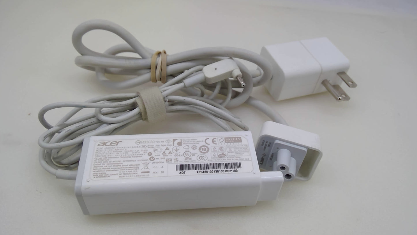 Genuine Acer 45W AC Adapter 19V 2.37A ADP-45ZD B 3.0x1.1mm Charger