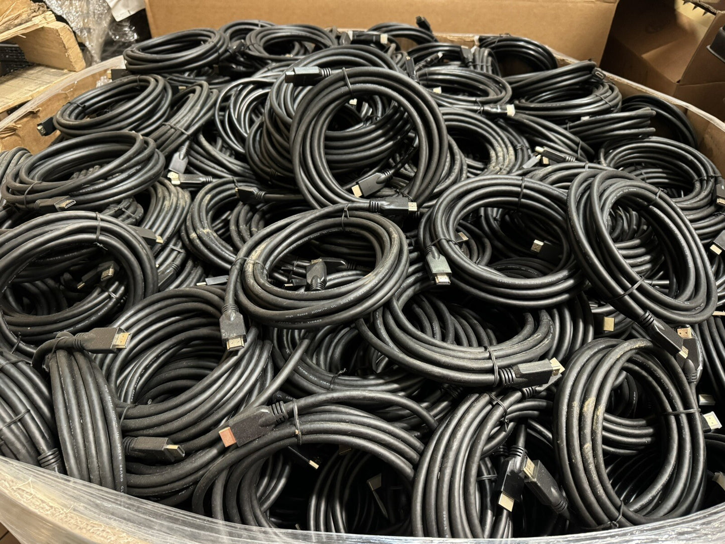 Lot of 1100 (Est)  - HIGH SPEED 4K HDMI CABLE Gold Connectors - 15FT - Details-