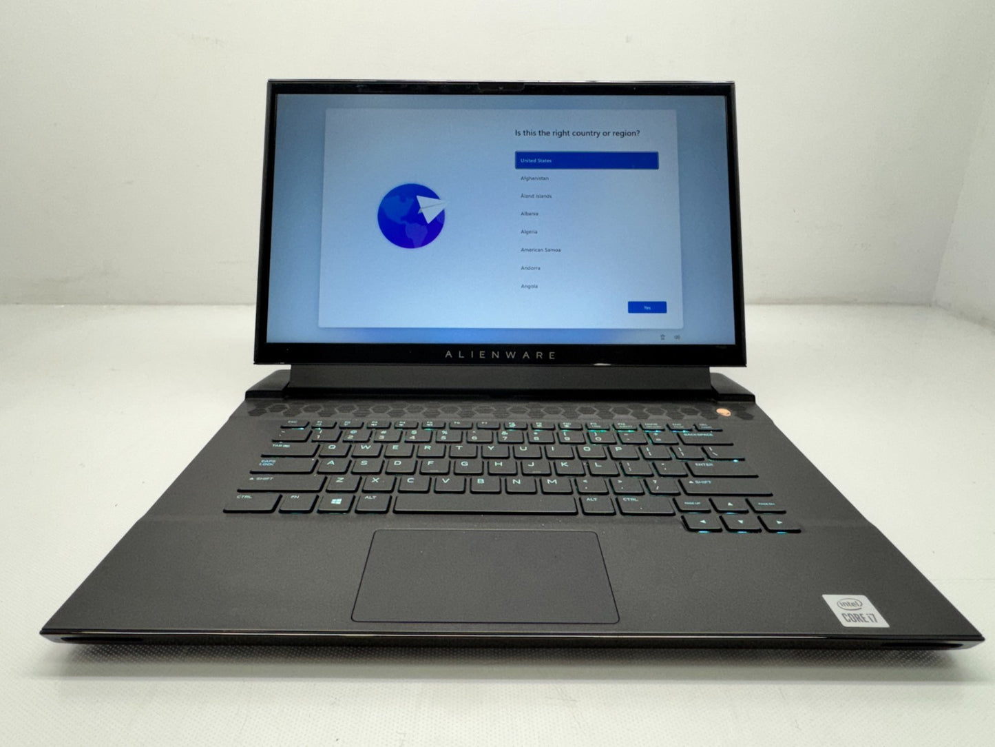 Dell Alienware M15 R3 15.6" Intel i7-10750H@2.3GHz 16GB 512GB RTX 2070 Gray W/AC