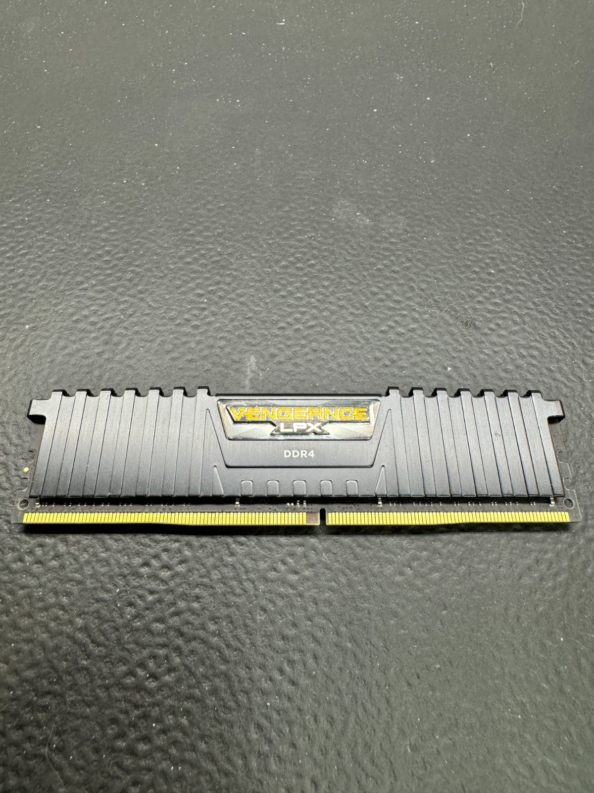 Corsair Vengeance 16GB (1x16GB) DDR4 2400MHz Ram Memory CMK32GX4M2A2400C16