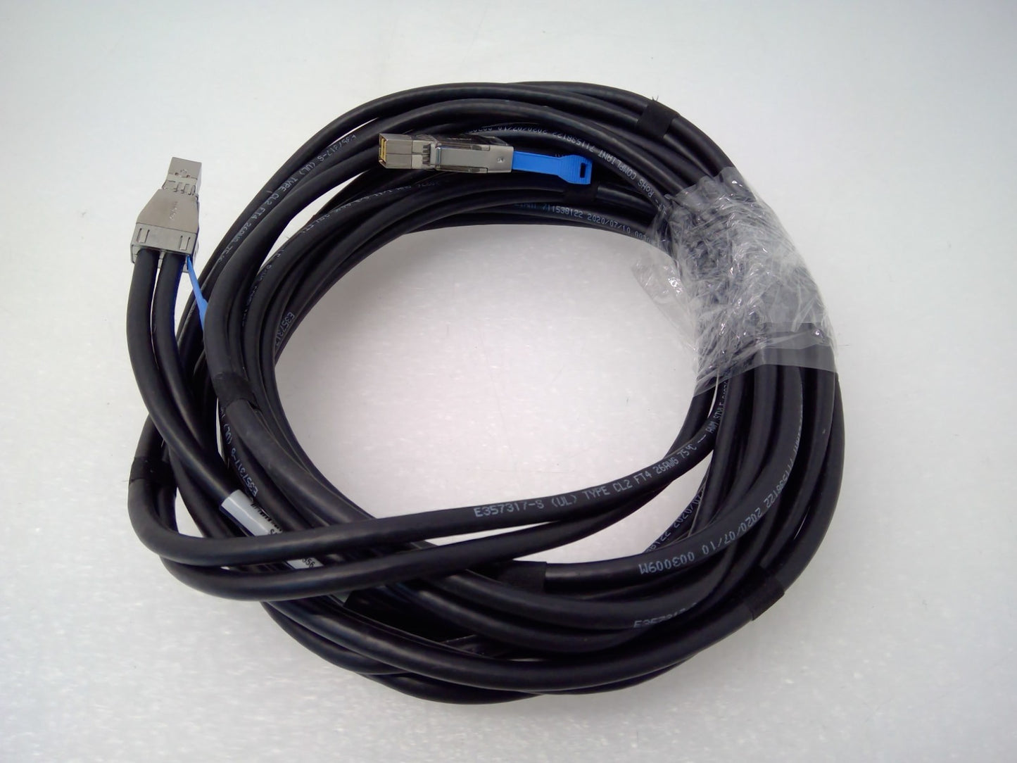 Molex 1110751005 SFF-8644 to SFF-8644 5.0M 26AWG x2 External HD Mini SAS Cable