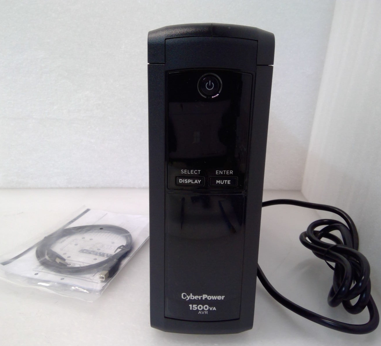 cyberpower CP1500AVRLCDa backup 1500va AVR tested ups