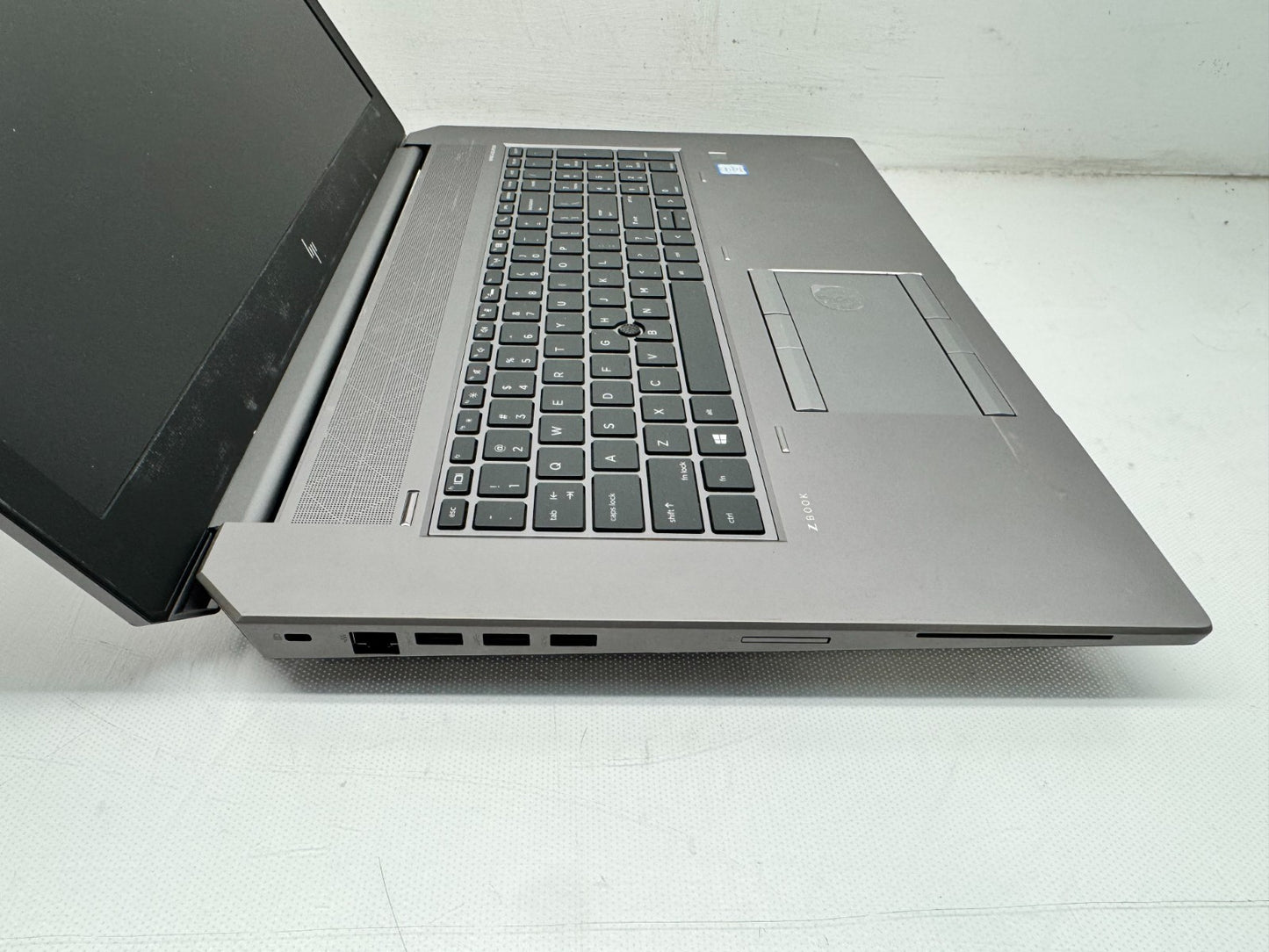 HP ZBook 17 G5 17.3" FHD i7-8850H@2.6GHz 32GB RAM 512GB P2000 Win11 No/AC