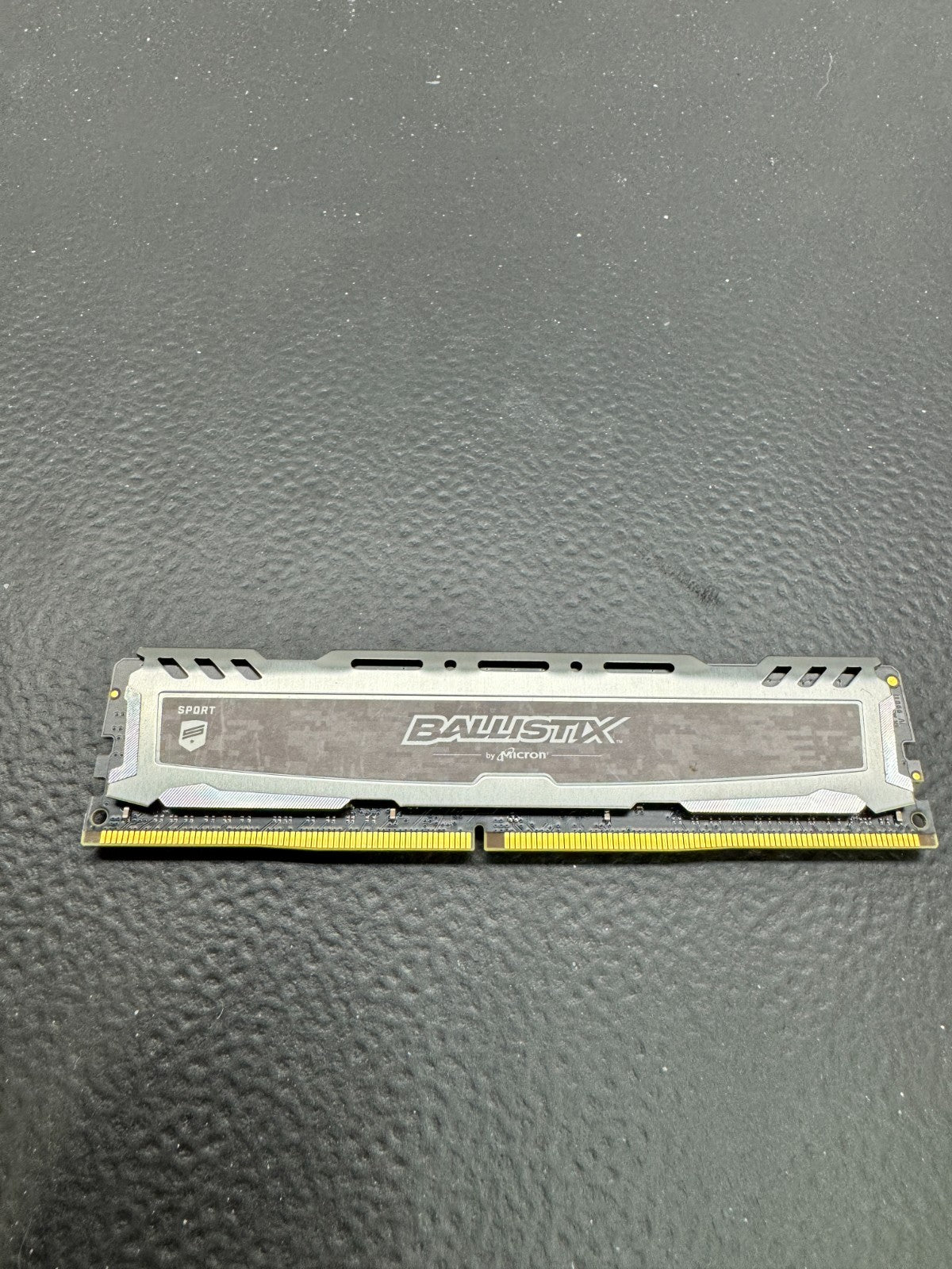Micron Ballistix 8GB (1x8GB) DDR4-2400MHz Desktop Memory BLS8G4D240FSB.16FBD