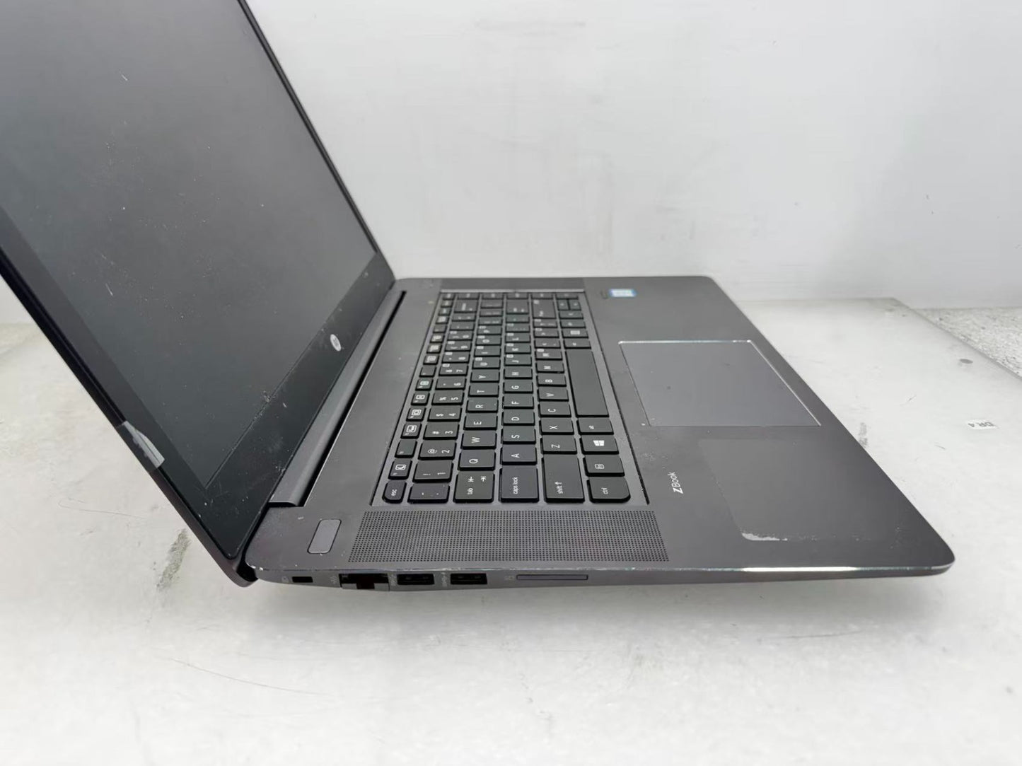 HP ZBook Studio G3 Laptop Intel i7-6820HQ@2.7GHz 32GB 512GB M1000M  *READ*