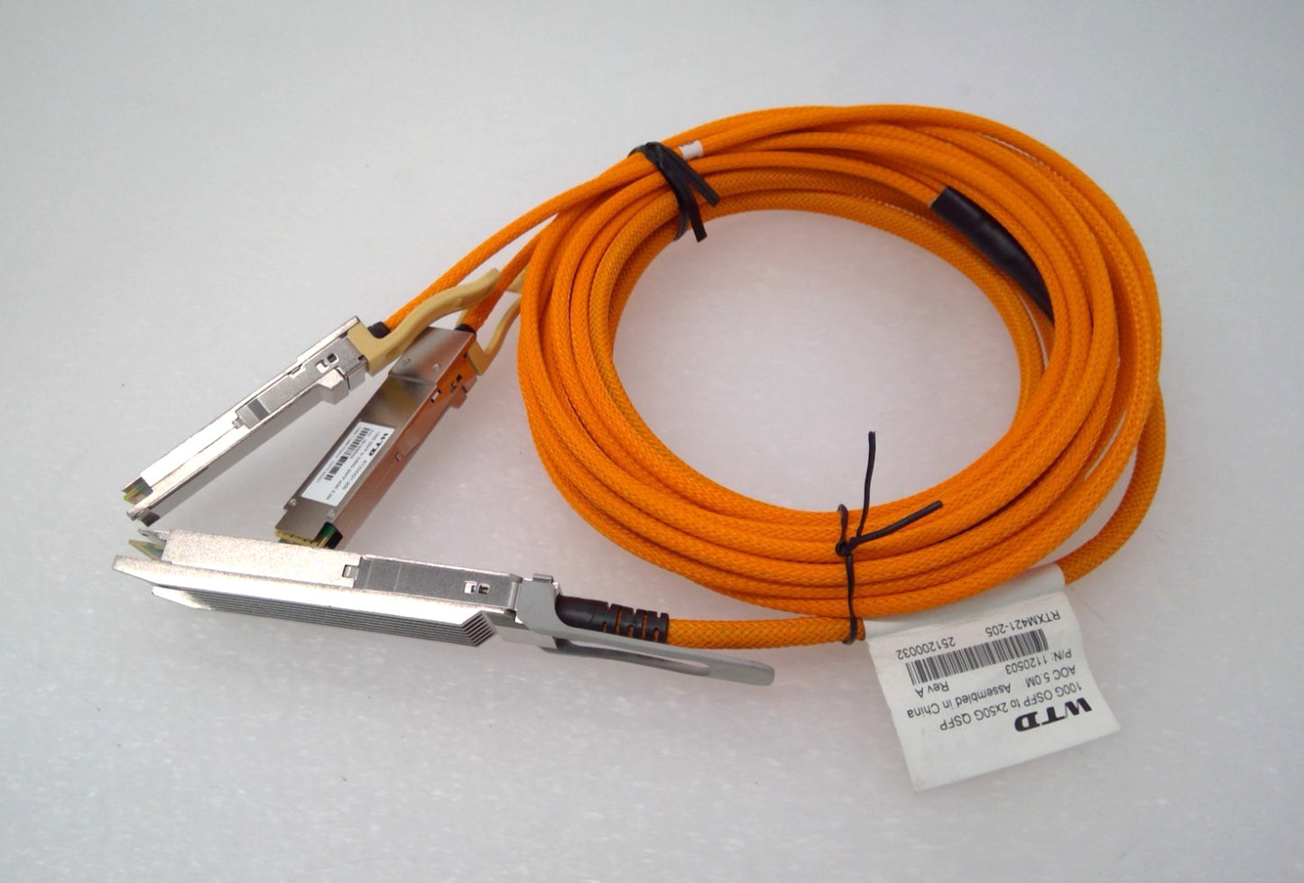 WTD 100G OSFP to 2x50G QSFP Breakout Cable RTXM421-205 5M Active Optical Cable