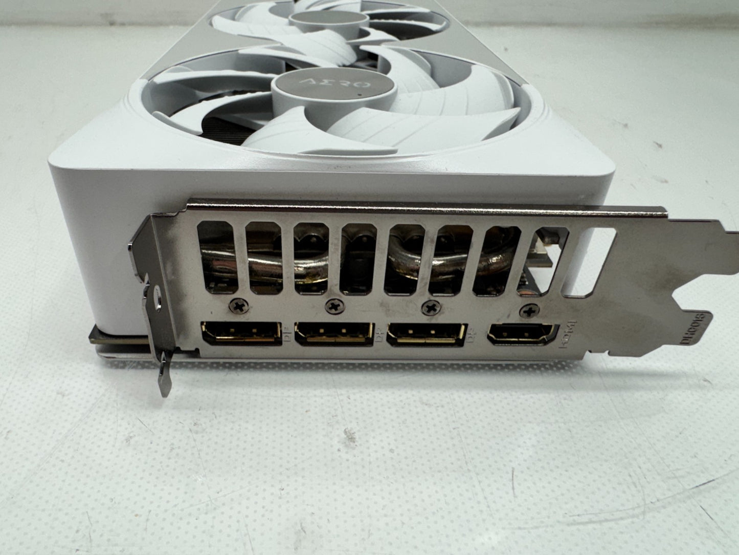 GIGABYTE GeForce RTX 5080 AERO OC 16G GDDR7 GV-N5080AERO OC-16GD