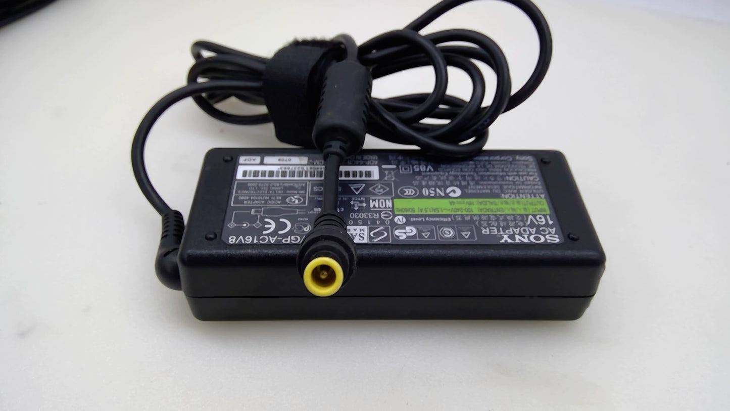 Genuine Sony VGP-AC16V8 VGP-AC16V13 ADP-64CB 16V 4A VAIO AC Adapter