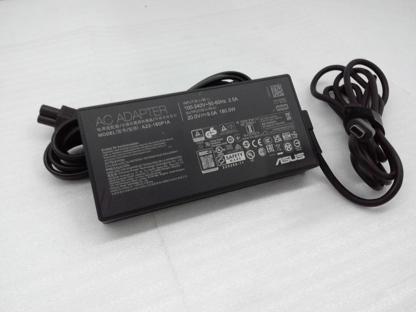 Original  ASUS ROG Zephyrus G14 GA403UI-XS96 A22-180P1A 20V 9A 180W AC Adapter